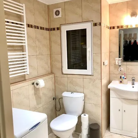 Tatry - Spacious 3bd, Netflix & Fast Internet アパート *